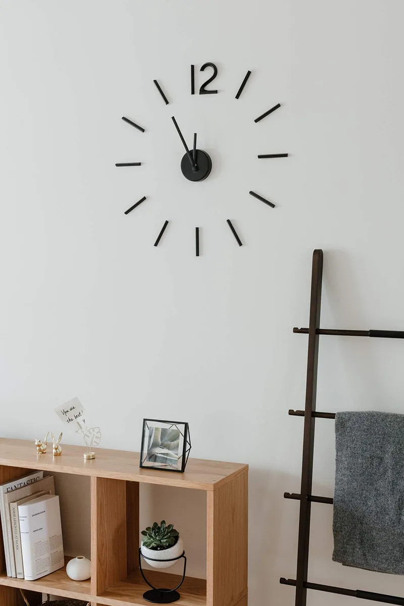 Umbra Blink wall clock image 2